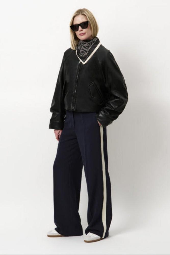 Dante6-Hush Hose mit Kontraststreifen
