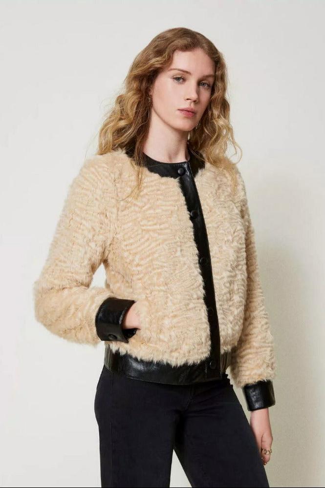 Stylische Jacke aus Pelzimitat von der Marke TWINSET